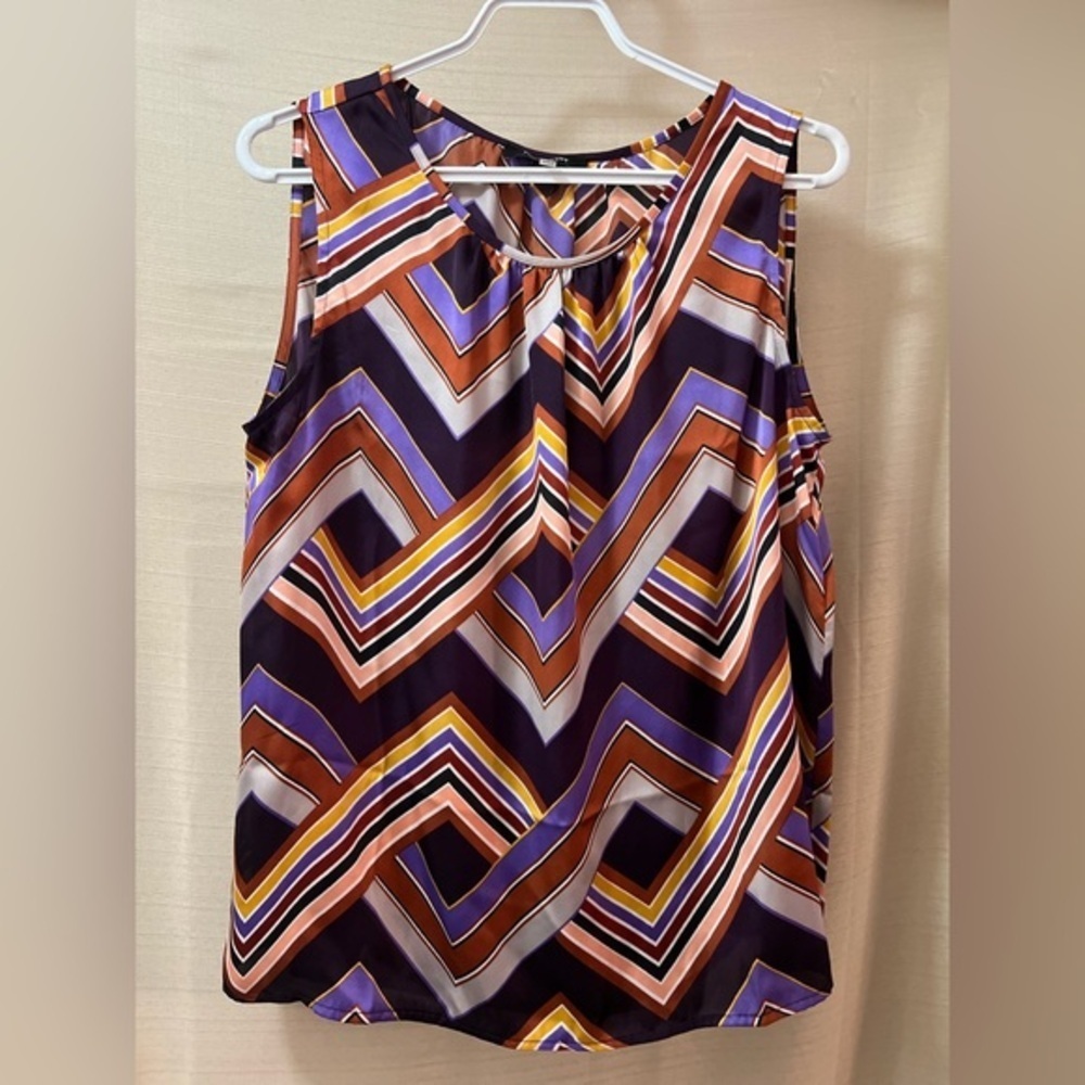 ⚫️ BOGO Nine West Chevron Patterned Sleeveless Top Size Large